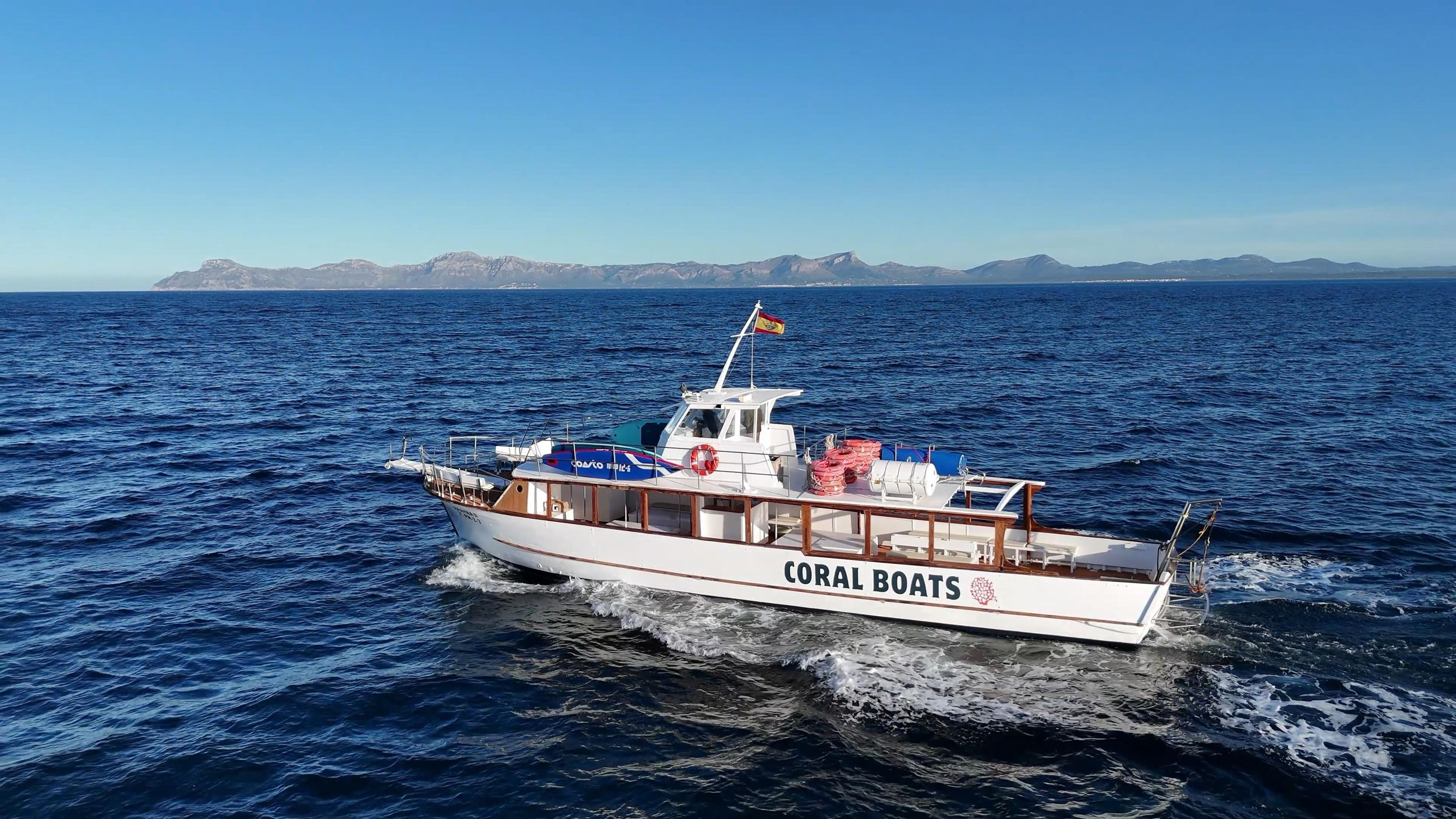 Alcudia: Privater Bootscharter für Gruppen mit Schnorcheln & SUP