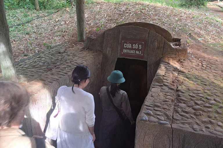 Hue: DMZ & Vinh Moc Tunnels to Phong Nha Cave Day Trip Private Tour/ Flexible Time/ Private Guide