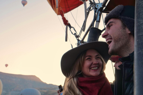 Aventuras en Letonia: Experiencia de vuelo en globo aerostático