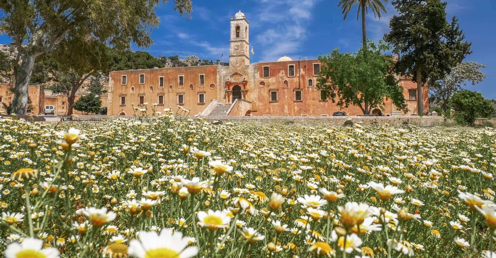 Private Van Tour van Chania naar kloosters - Housity