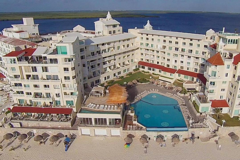 Prywatny transfer z hotelu Bsea Cancun Plaza na lotnisko CUN