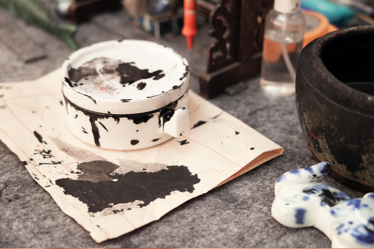 Shanghai: Chinese Culture and Calligraphy Experience