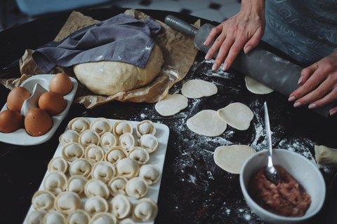 Aula de culinária de Khinkali e Pelmeni