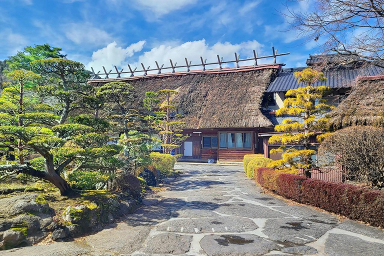 Tokyo: Mount Fuji Day Tour, Oshino Hakkai, Lake Kawaguchi Lunch Excluded | 8:30 AM from Shinjuku Station