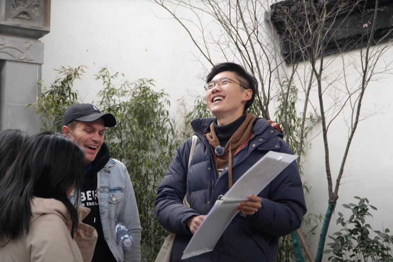 Shanghai: Authentic Fengjing Watertown Private Tour