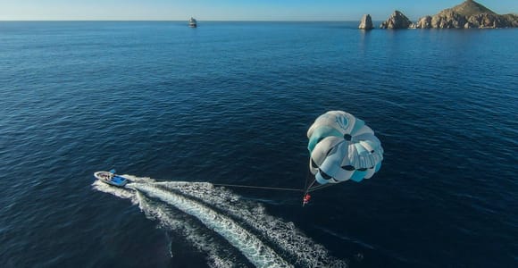 Los Cabos: Parasailing, a new perspective from the skies.
