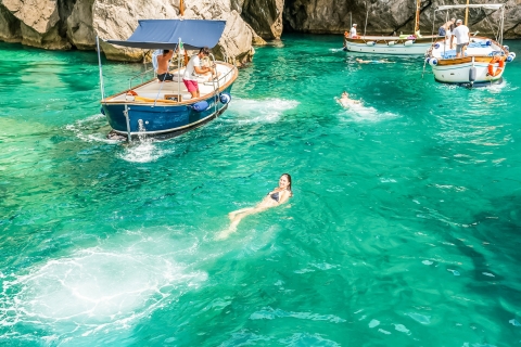 Sorrent: Exklusive Capri-Bootstour und optional Blaue GrotteAbholung aus Gebiet Sorrent - ohne Besuch der Blauen Grotte