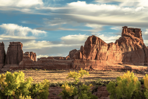 Moab: Arches National Park Hiking Tour