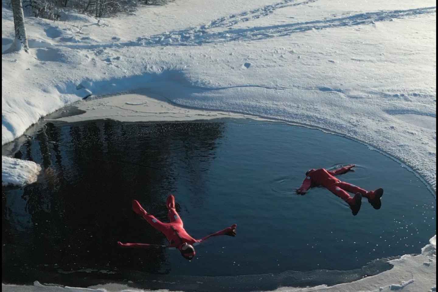 罗瓦涅米：冰上漂流体验