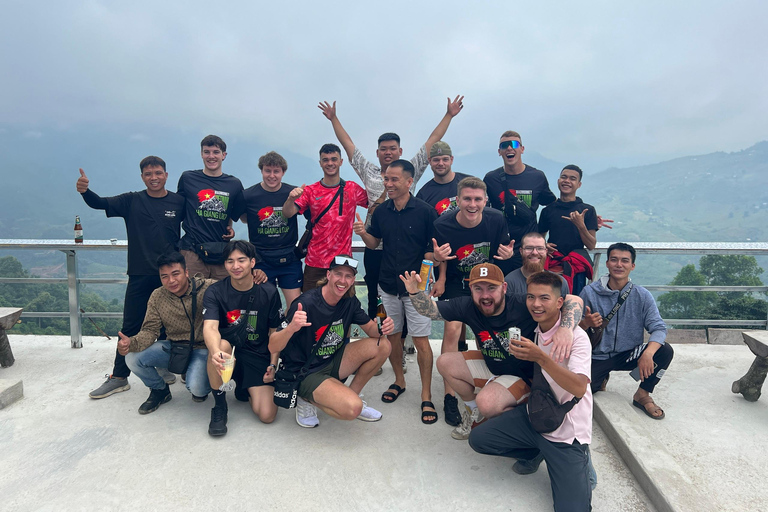 Giro di Ha Giang: Tour di 4 giorni in moto a guida autonoma - SENZA BUS