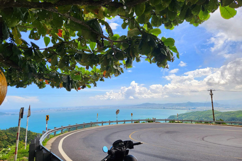 Tour della città di Da Nang: Son Tra, Passo di Hai Van, Ponte del DragoTour in auto privata