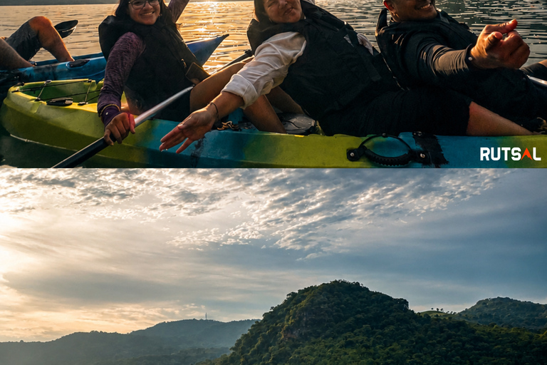 El Salvador: Poza Verde Parasailing & Kayak Tour