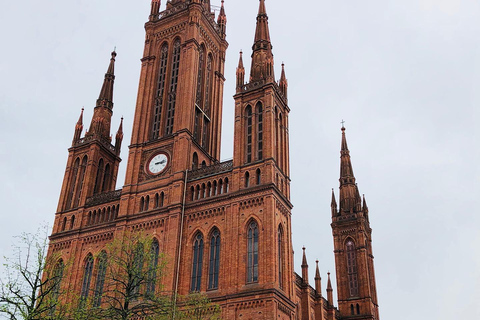 Frankfurt: Private Tour mit ortskundigem GuideFrankfurt: Privater Rundgang mit ortskundigem Guide