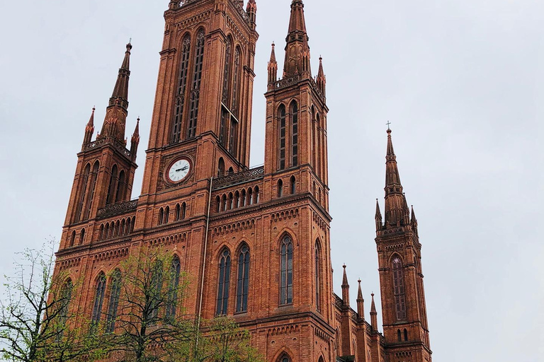 Frankfurt: Private Tour mit ortskundigem GuideFrankfurt: Privater Rundgang mit ortskundigem Guide