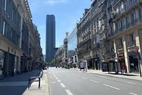 Montparnasse : visite à pied et vue sur Paris depuis les toits