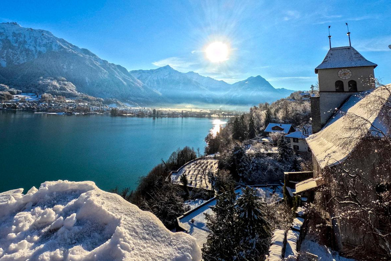 إنترلاكن: جولة الشتاء بقوارب الكاياك على بحيرة برينز