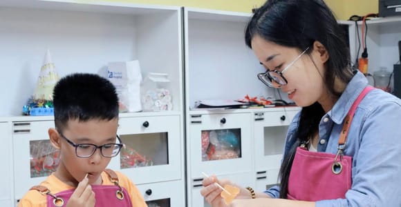 Hoi An: Handmade Candy and Lollipop Workshop