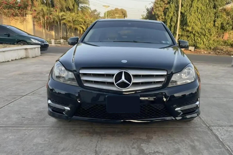 تأجير السيارات الفاخرة / نقل المطار في نيجيرياتأجير السيارات الفاخرة (نقل المطار)