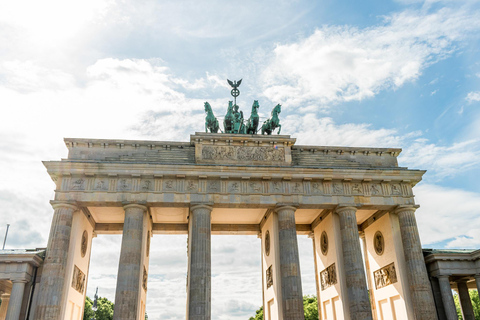 Berlin: Private city tour by car with pickup 3-hour Tour