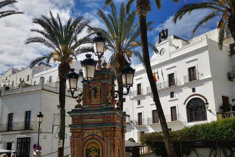 Tour privado de los Pueblos Blancos de la Costa y sus playas desde Sevilla