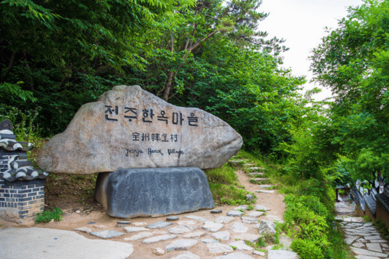 Séoul/Busan : village Hanok de Jeonju avec expérience HanbokDepuis Séoul - Visite de groupe, rendez-vous à Myeongdong