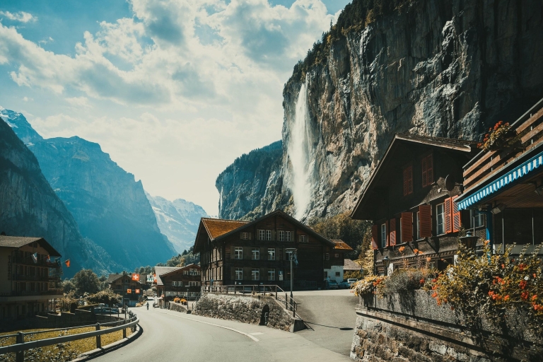 Z Zurychu: Prywatna wycieczka do Interlaken i GrindelwaldPrywatna wycieczka do szwajcarskich wiosek (Interlaken i Grindelwald)