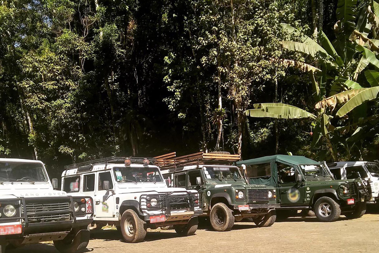 Aventure en Jeep à Paraty : sentier écologique, distillerie et baignade dans la rivièreAventure en Jeep à Paraty : parcours écologique, distillerie et baignade dans la rivièr