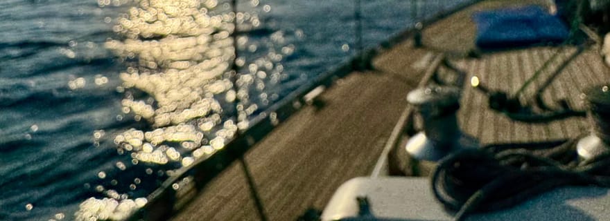 Îles Éoliennes : tour en bateau Vela Experience au départ de Vulcano