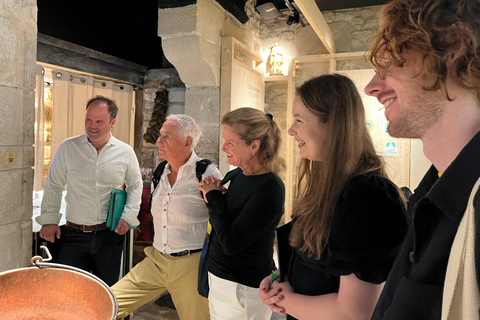 Paris: Living Cheese Museum Guided Tour with Cheese Tasting