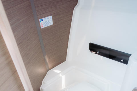 Labuan Bajo: Private Yacht to 3 Hidden Gem Komodo Islands Afternoon Yacht Tour (13:00–19:00)