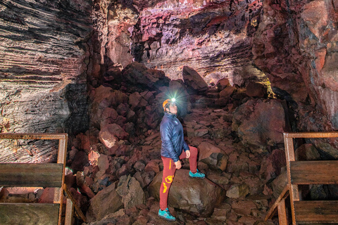 De Reykjavík : visite d'une grotte de lave en petit groupeVisite avec point de rencontre à la grotte de Raufarholshellir