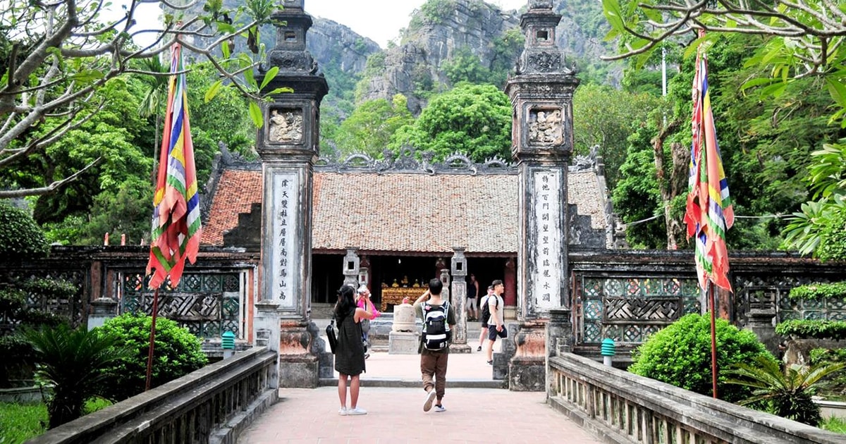 From Hanoi: 5-Day Sapa, Ninh Binh, Ha Long Bay Cruise