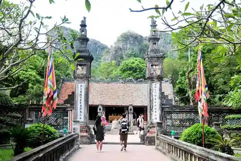 From Hanoi: 5-Day Sapa, Ninh Binh, Ha Long Bay Cruise