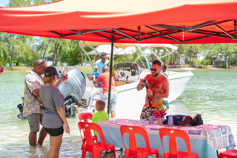 Mauritius: Motorówka Ile aux Cerfs, wodospad GRSE, grill, bar