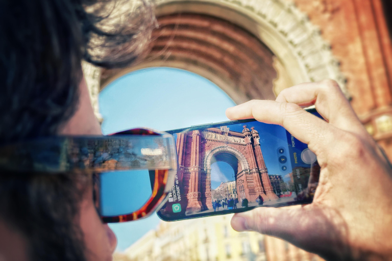 Barcelona: prywatne zajęcia z fotografii telefonicznej – park i stare miastoBarcelona: Prywatne zajęcia z fotografii telefonicznej – park i stare miasto