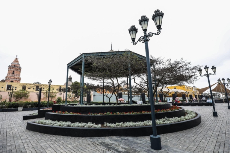 Lima:Magic Water Circuit and visit to Chabuca Granda Alameda