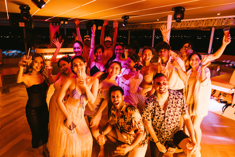 Pattaya: 3 öluffningar på Sailing Party Yacht och buffé