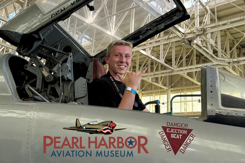 Oahu: Pearl Harbor Aviation Museum Entry Ticket Pearl Harbor Aviation Museum Entry Ticket