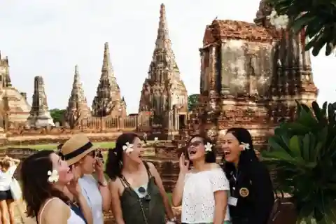 Bangkok : Ayutthaya, ancienne capitale, temples et palais d'été