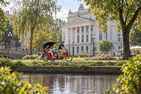 Riga: Private Old Town Highlights by Cycle Rickshaw ride