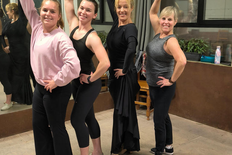 Cordoba: Flamenco Class Experience