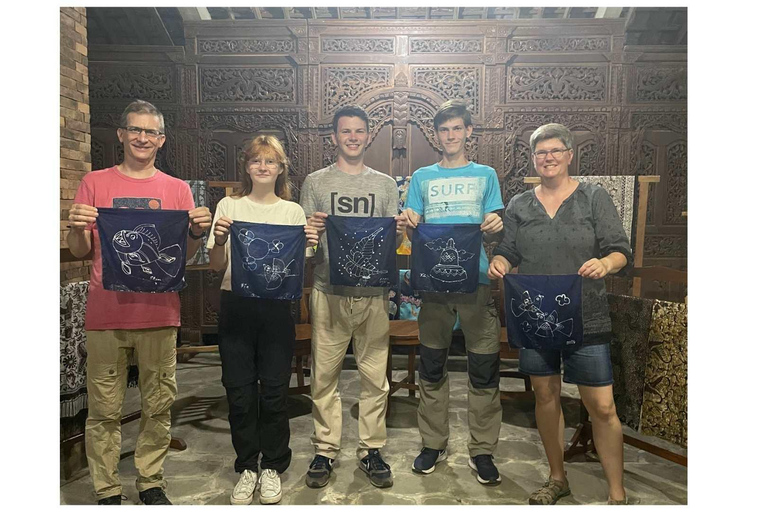 Tour privato della produzione di batik e del villaggio di Borobudur