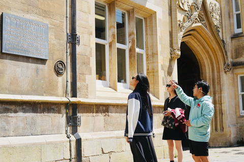 Cambridge PhD-Led Chinese Walking Tour + Kings College Entry PHD Student Chinese Walking Tour with King's College entry