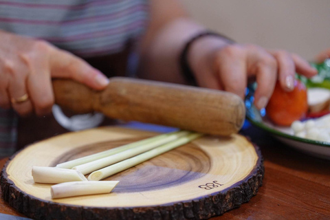 曼谷：白莲花泰式烹饪课+市场探访曼谷：白莲花泰式烹饪课程与市场导览