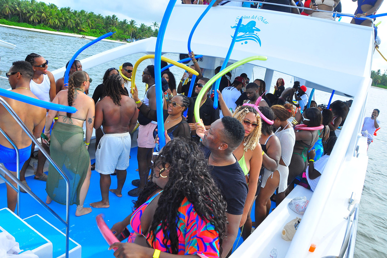 King of Kings Punta Cana – VIP Party Boat with DJ, Open Bar