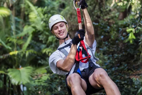 Costa Sunshine: Parque de Aventuras Treetop Challenge