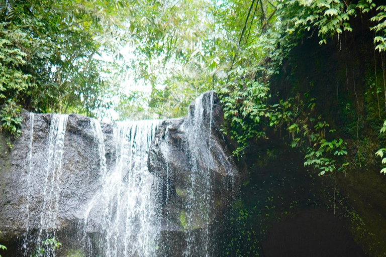Ubud: Lost Temple Challenge and Secret Waterfalls
