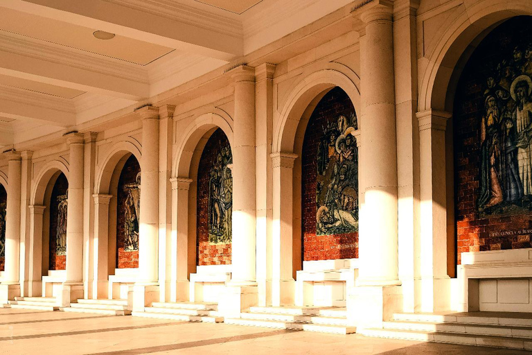 Private transfer from Porto to Lisbon (or vice versa) with up to 4 cultural stops Porto to Lisbon (or Lisbon to Porto) Private Tour with 2 Stops