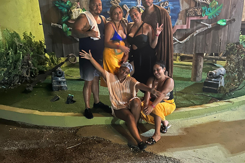 De Montego Bay: Excursão noturna particular à Lagoa Mística de FalmouthDe Montego Bay: Passeio noturno na lagoa mística de Falmouth