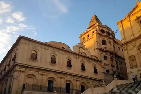 Religious Tour between Syracuse and Noto: Between Faith, History and Baroque Wonders